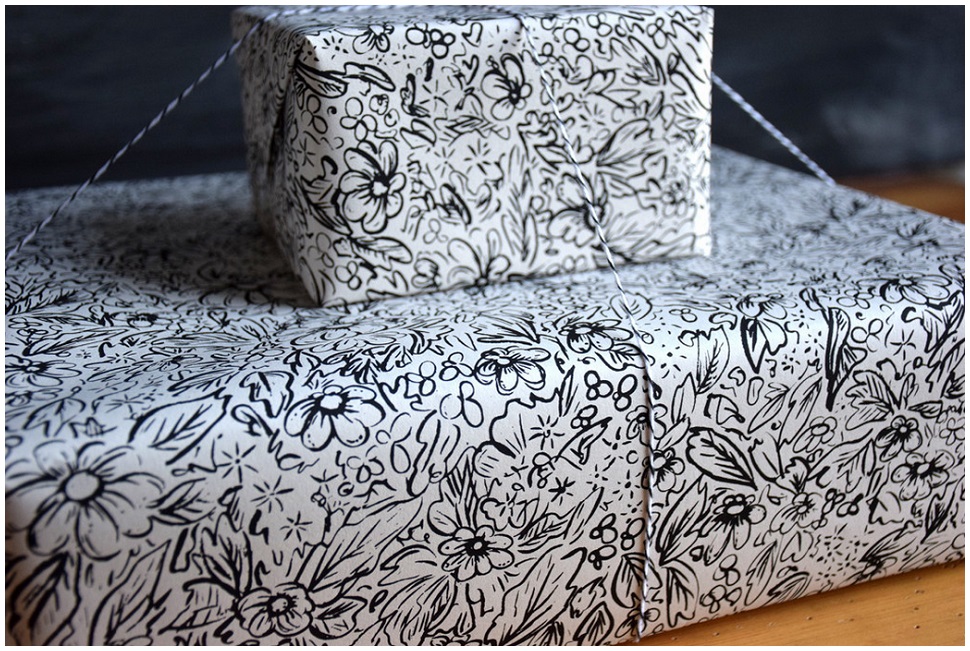Paper_Black and White Floral_brainstorm-tile